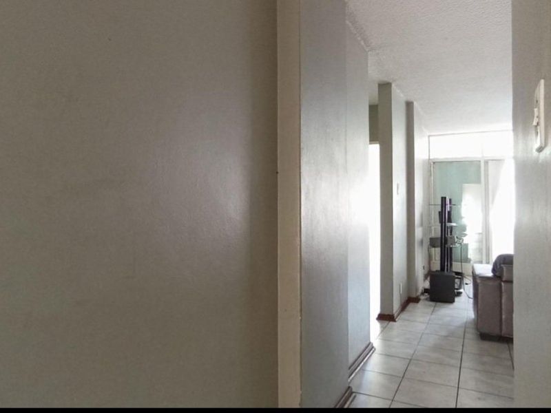 Spacious.5-Bedroom Apartment for Sale in Sunnyside - Photo 4