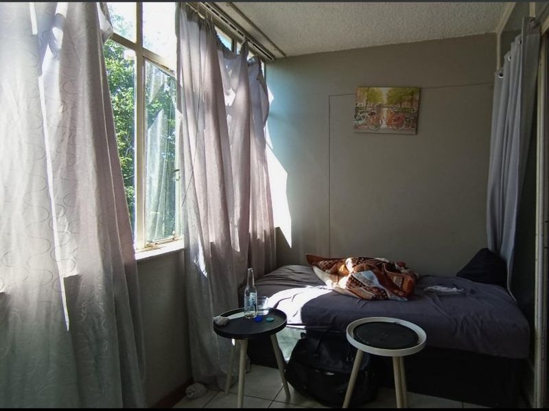 Spacious.5-Bedroom Apartment for Sale in Sunnyside - Photo 8