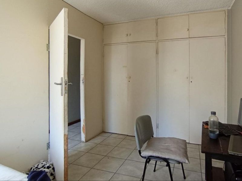 Spacious.5-Bedroom Apartment for Sale in Sunnyside - Photo 7