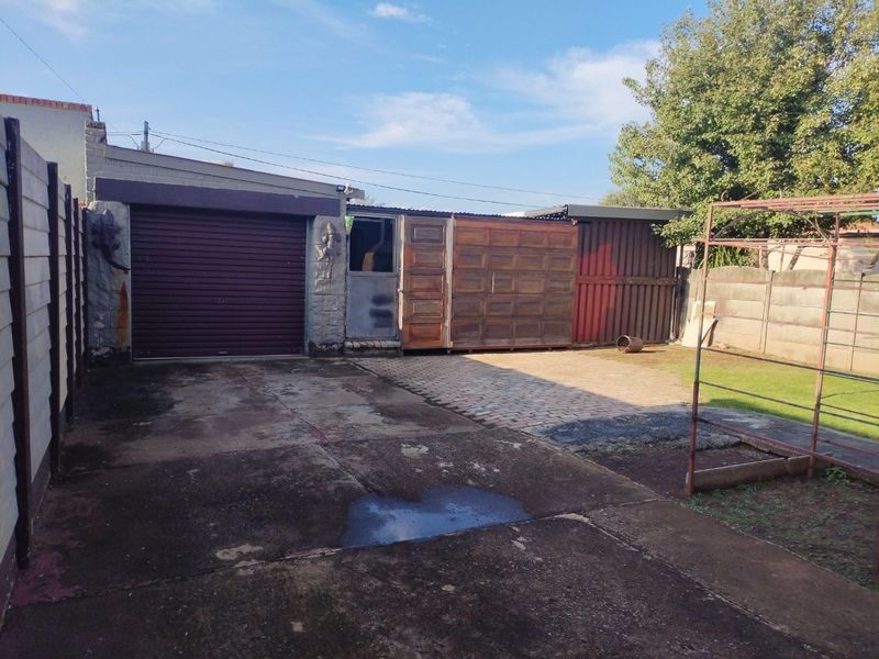 3 Bedroom House for Sale in Strubenvale  - Photo 2