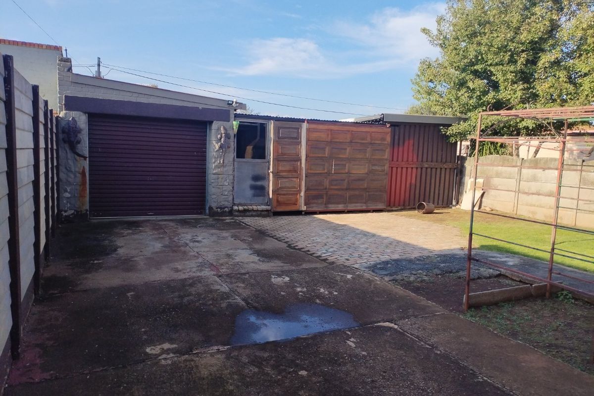 3 Bedroom House for Sale in Strubenvale  - Photo 2