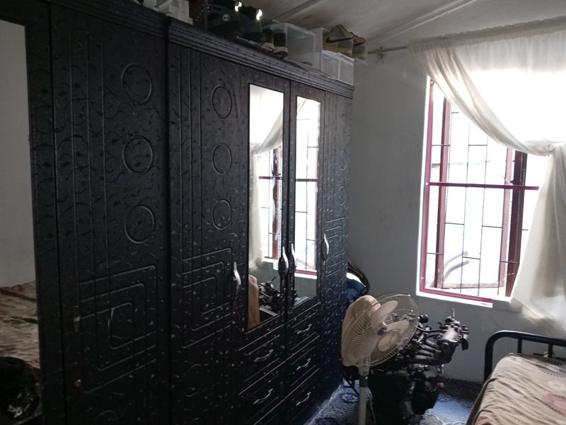 3-Bedroom House Available in Bontheuwel - Photo 2