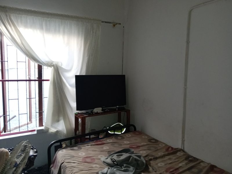 3-Bedroom House Available in Bontheuwel - Photo 3