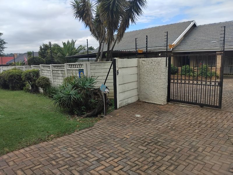 Spacious Family Living with Modern Comforts & Extra Income Potential! 