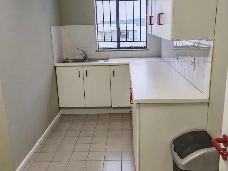 Commercial Property for Rent in the Heart of Braamfontein Werf. - Photo 8