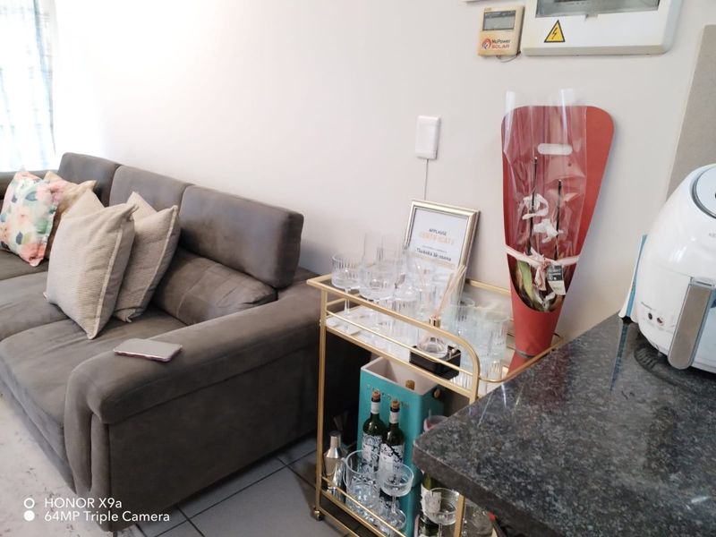 2 Bedroom Apartment to Rent in Ravenswood – R7 500 - Photo 5