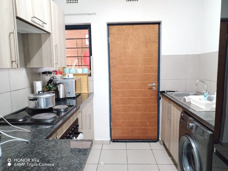 2 Bedroom Apartment to Rent in Ravenswood – R7 500 - Photo 2