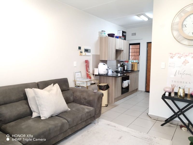 2 Bedroom Apartment to Rent in Ravenswood – R7 500 - Photo 4