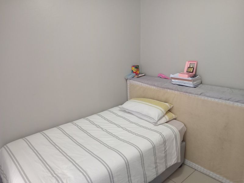 Newly renovated 2 bedroom 1 bathroom apartment is available for rent in Benoni. - Photo 8