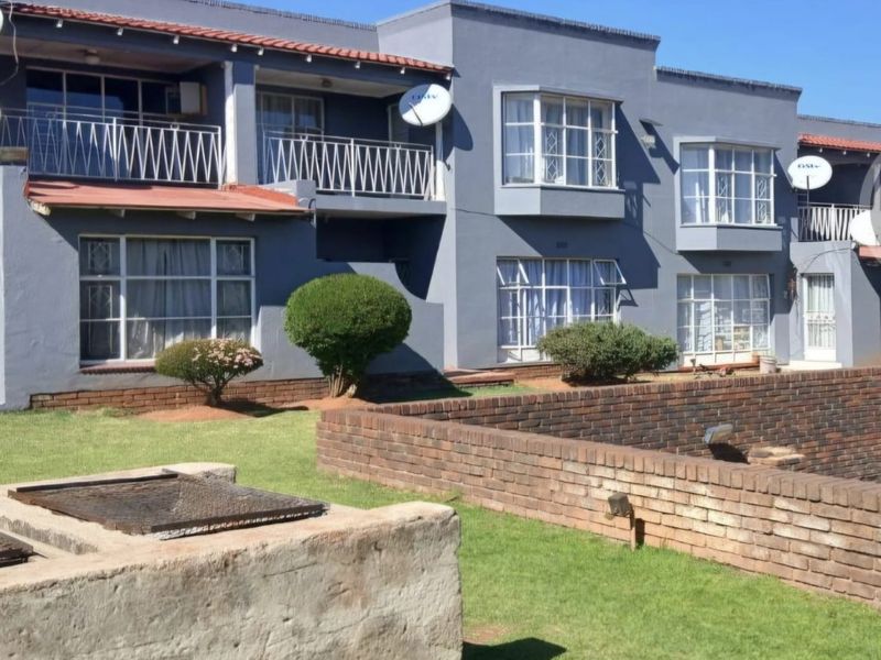 2 Bedroom Apartment for Sale in Horison - Photo 2