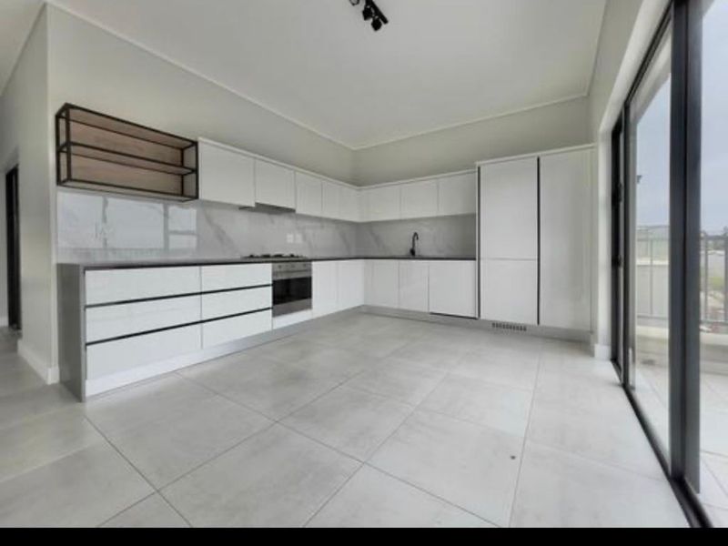 3 Bed 2 Bath Ground Floor For Rent - Photo 3