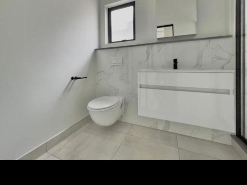 3 Bed 2 Bath Ground Floor For Rent - Photo 10