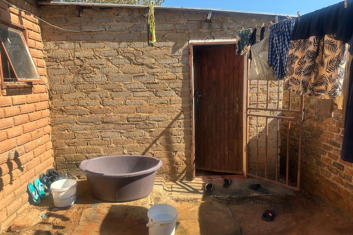 8 Bedroom House for Sale in Cosmo City  - Photo 5