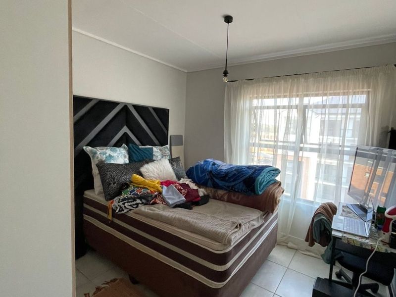 THREE BEDROOMS AND TWO BATHROOMS - Photo 10