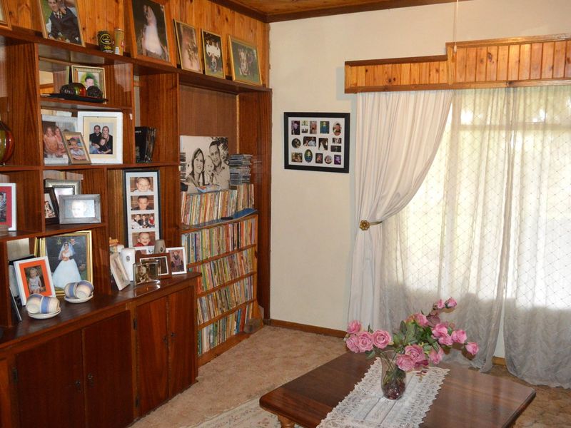 SOLE AND EXCLUSIVE MANDATE Two Homes, One Exceptional Opportunity – A Rare Multi-Residence Masterpiece with Top-Tier Security, Borehole & Lapa - Photo 10