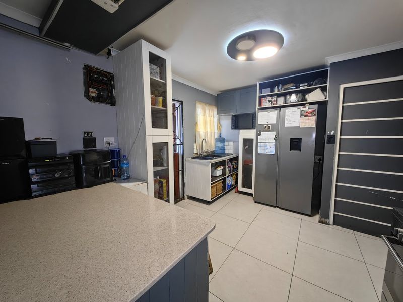 Safe, secure & central - Photo 10