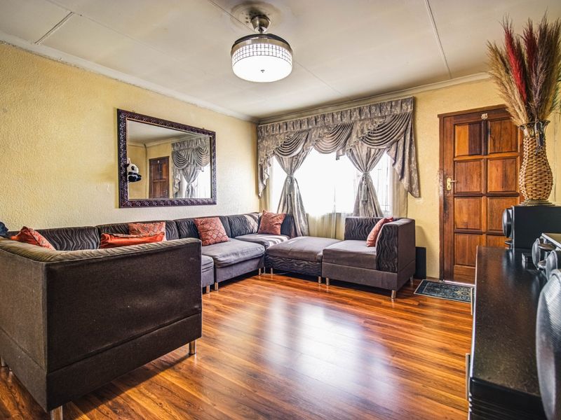 Your Dream Home Awaits! - Photo 3