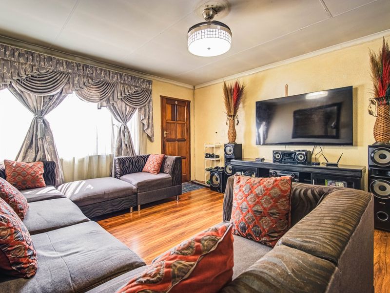 Your Dream Home Awaits! - Photo 4