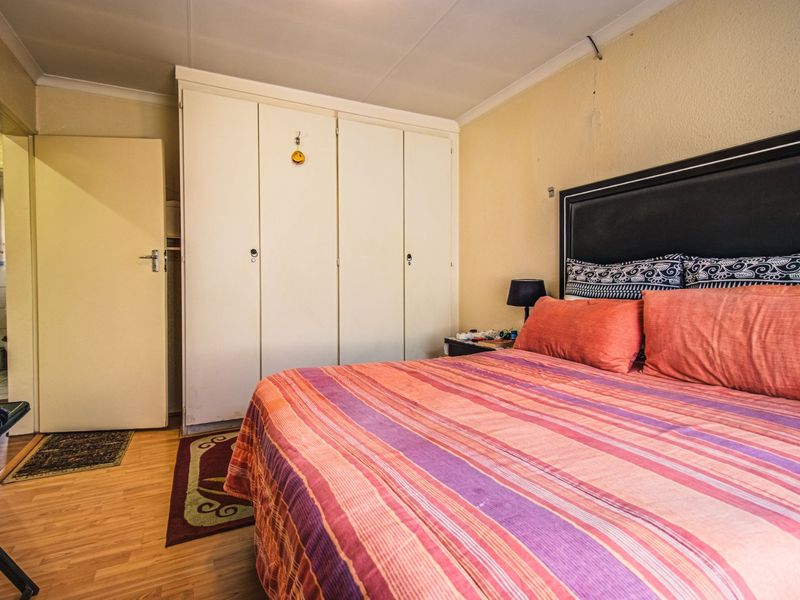 Your Dream Home Awaits! - Photo 10