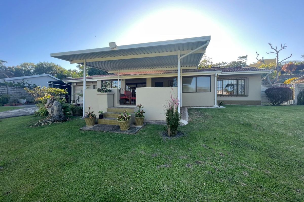 Charming Family Home with Modern Extras and Guest Wendy House – Uvongo - Photo 4