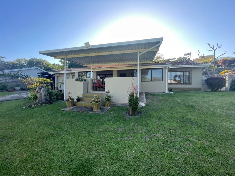 Charming Family Home with Modern Extras and Guest Wendy House – Uvongo - Photo 4