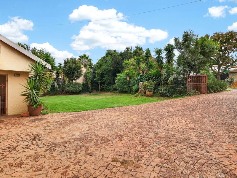 Secure the Location, Shape the Home! - Photo 4