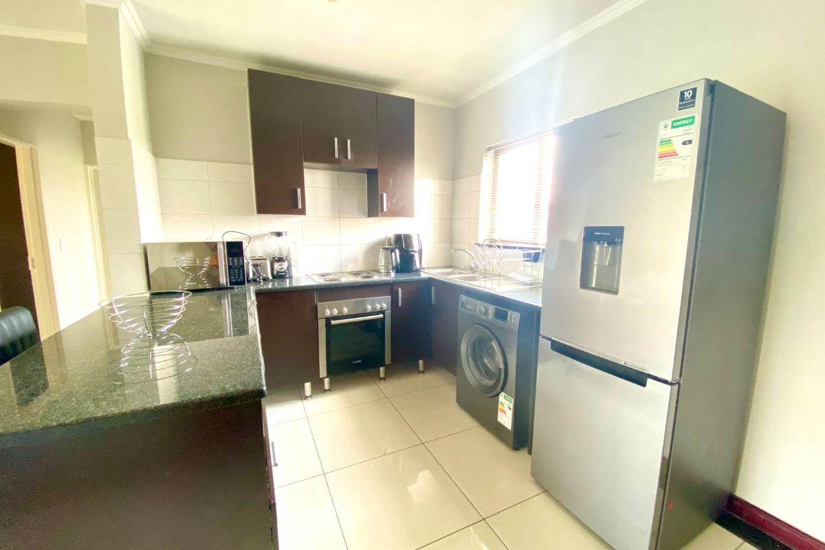 2 Bedroom 2 Bathroom Apartment for sale - Photo 4