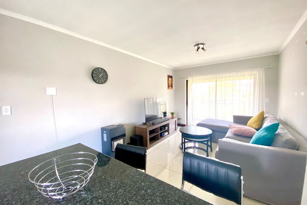 2 Bedroom 2 Bathroom Apartment for sale - Photo 5