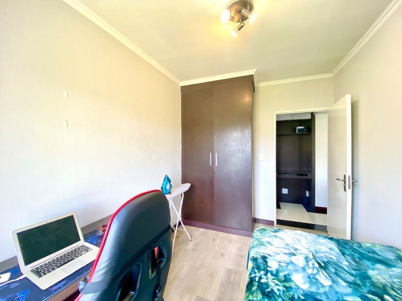 2 Bedroom 2 Bathroom Apartment for sale - Photo 10