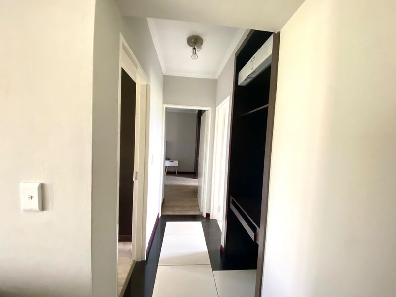 2 Bedroom 2 Bathroom Apartment for sale - Photo 9