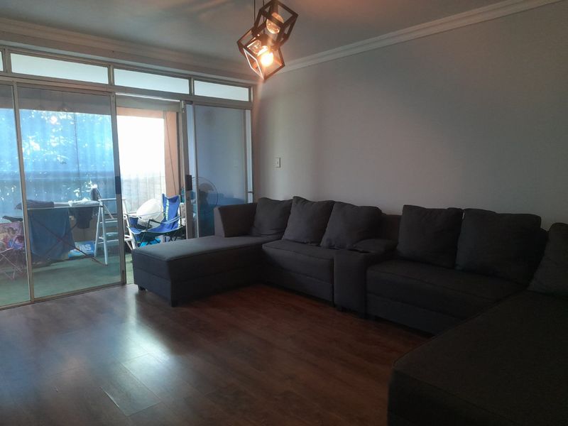 Perfect Starter Home Pet Friendly Ground floor Apartment - Photo 2