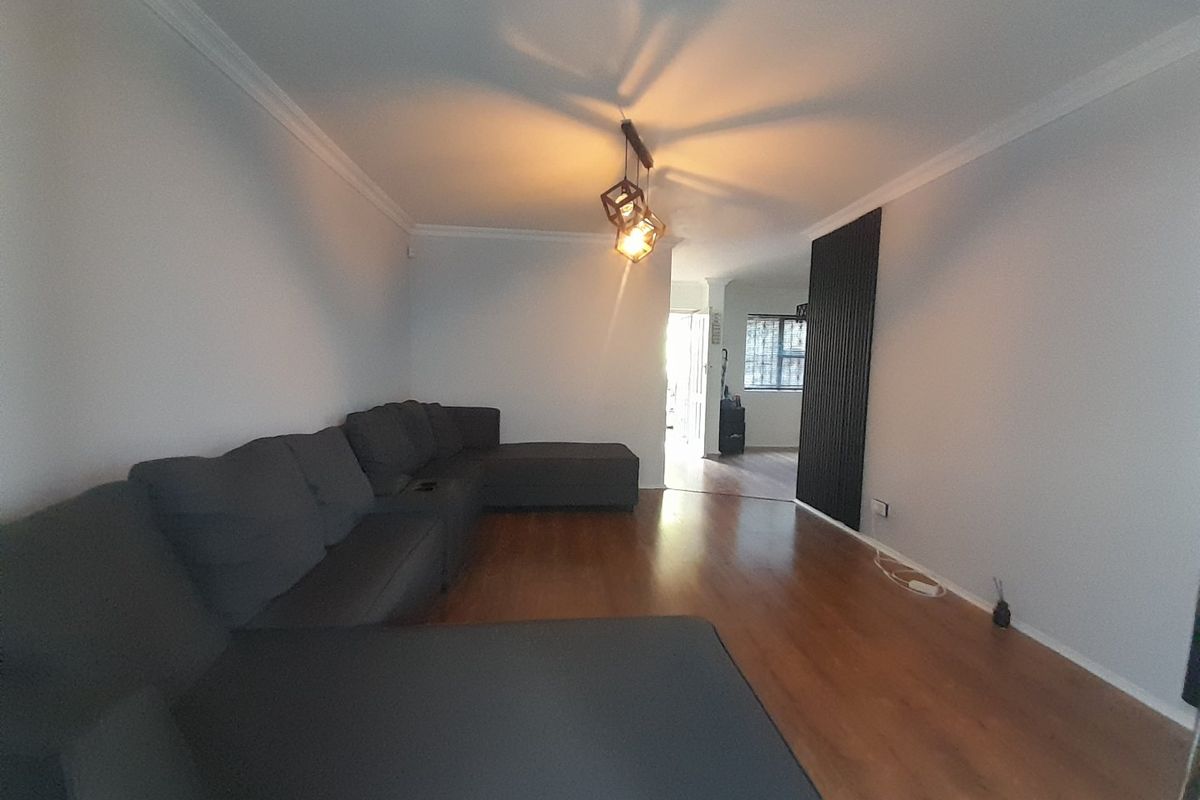 Perfect Starter Home Pet Friendly Ground floor Apartment - Photo 5