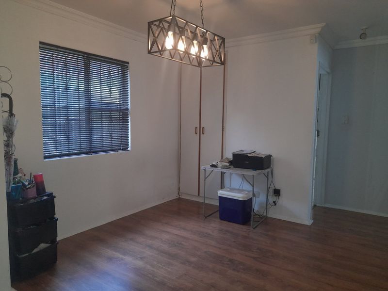 Perfect Starter Home Pet Friendly Ground floor Apartment - Photo 9