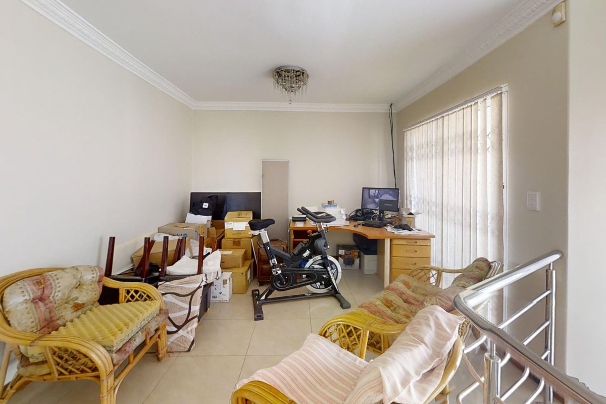 Beautiful 4 bedroom home - Photo 4