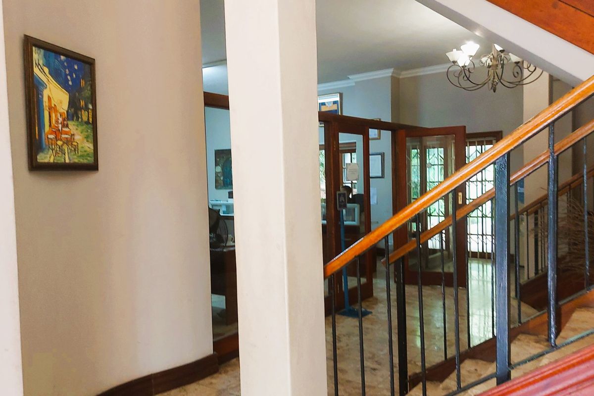 Commercial Space. 640 m2 . Moreleta Park - Photo 2