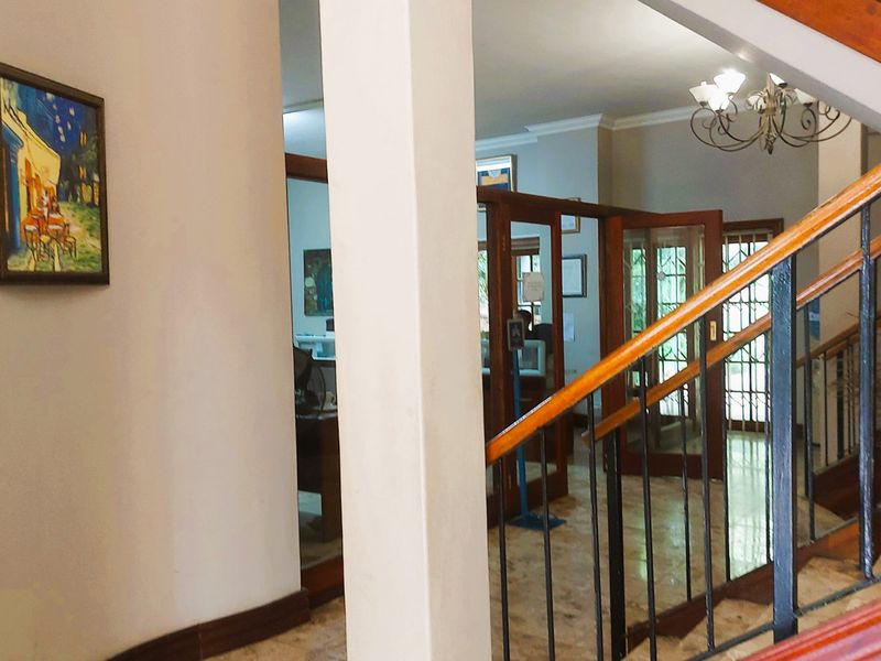 Office Space. 640 m2 . Moreleta Park - Photo 1