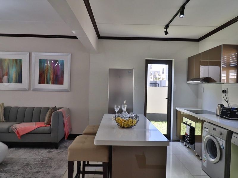 3 Bedroom 2.5 bathroom House For Sale. - Photo 8