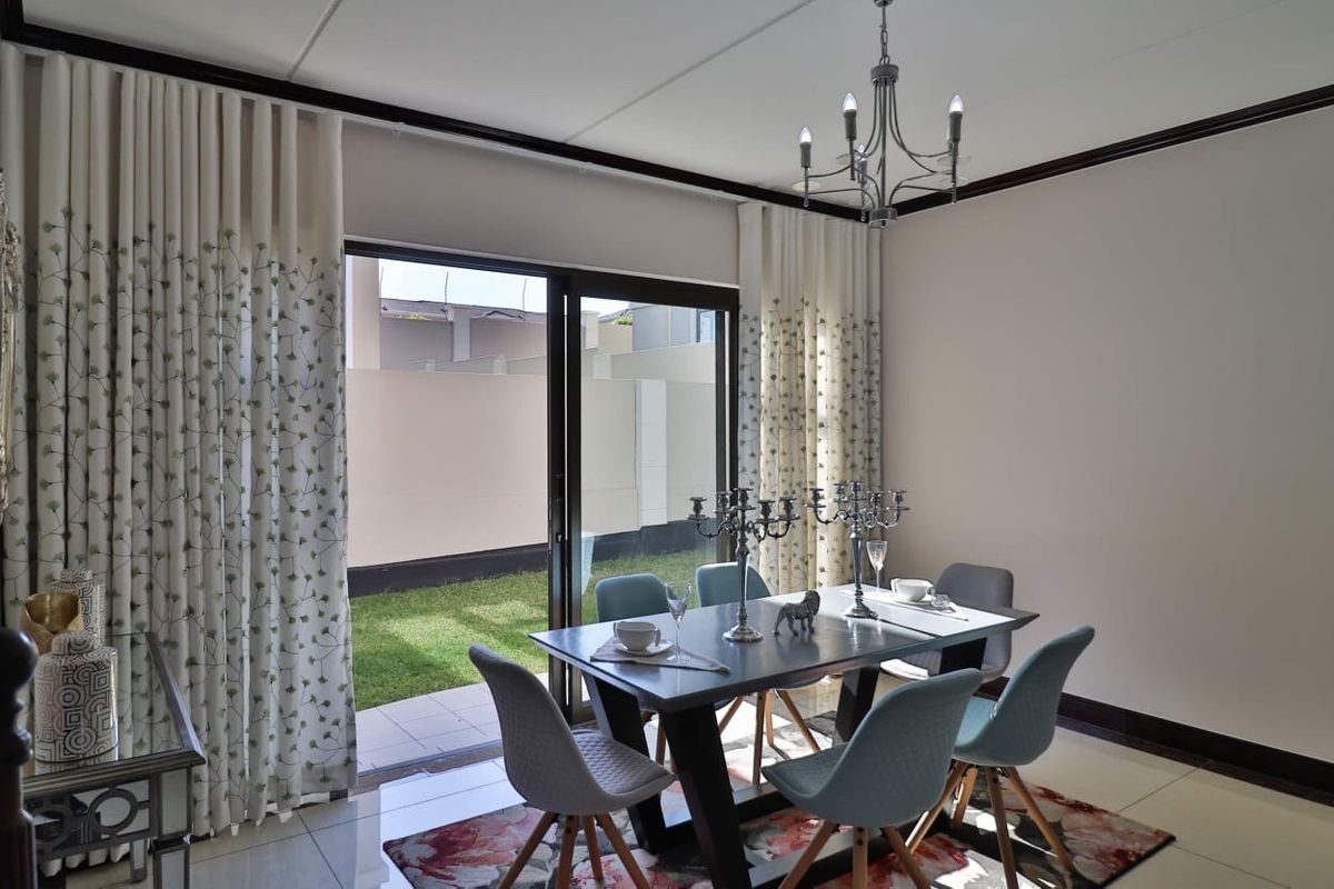 3 Bedroom 2.5 bathroom House For Sale. - Photo 4