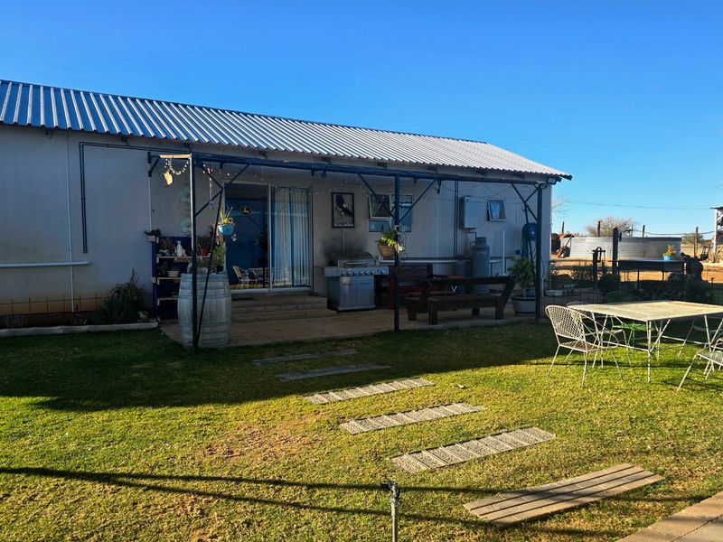 Country Retreat  -Just 35 km from Upington - Photo 4