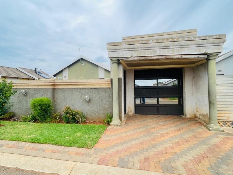 2 Bed House in Alrode South, Alrode for Sale - Photo 9