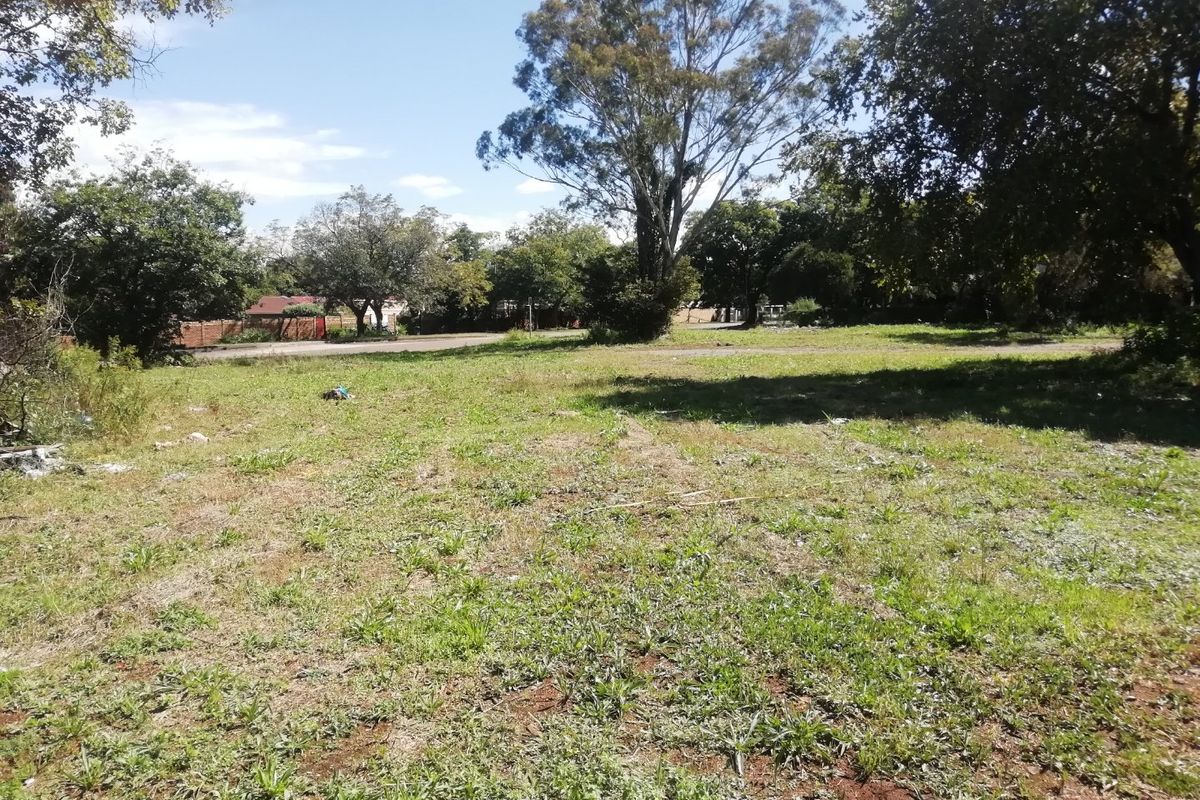 Prime Centurion erf for your dream home - only four stands available!!! - Photo 5