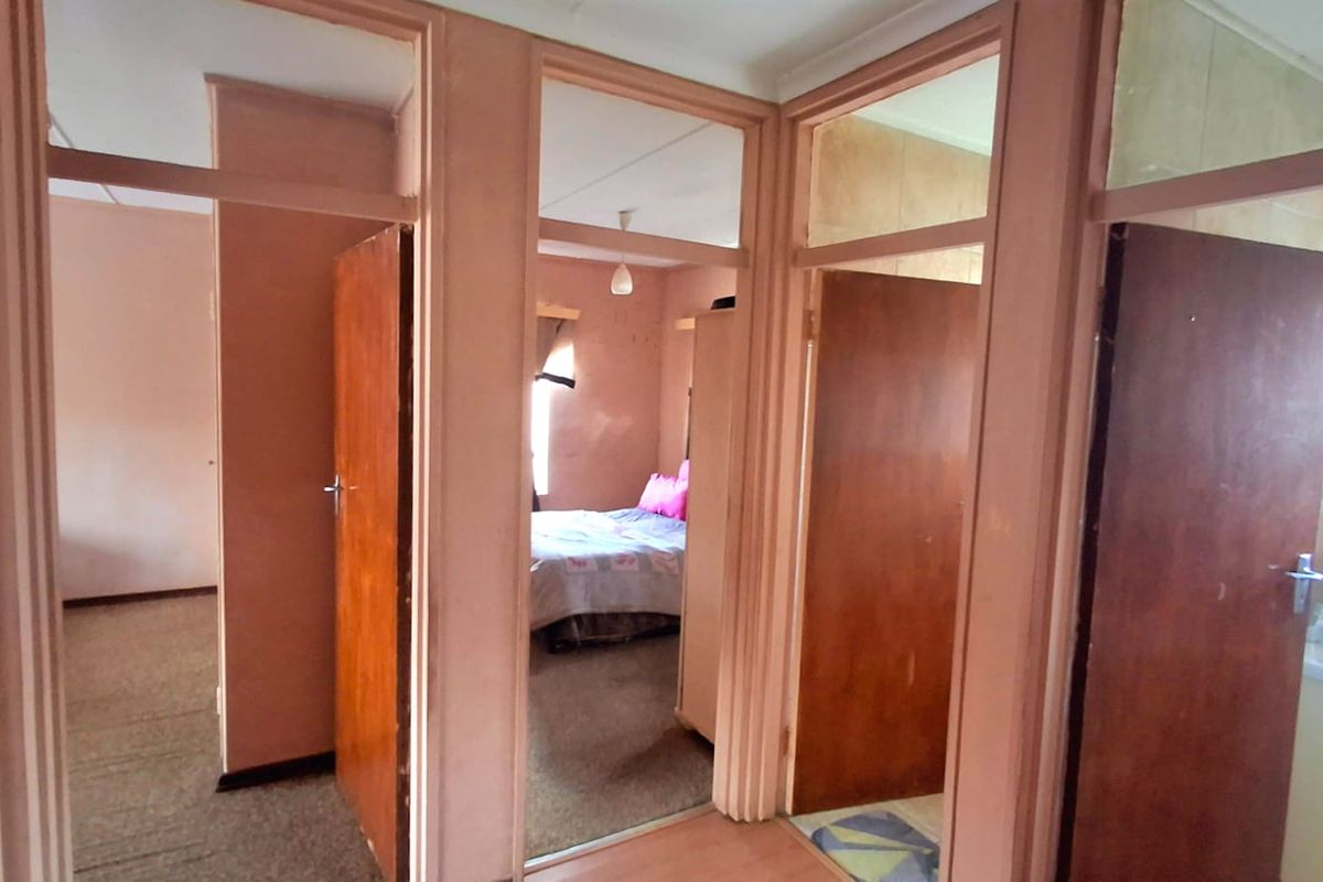 Perfect Starter Home Within Walking Distance of Primary & High Schools - Photo 4