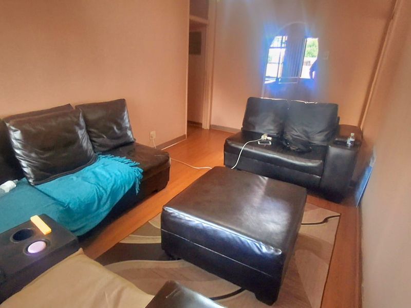 Perfect Starter Home Within Walking Distance of Primary & High Schools - Photo 2