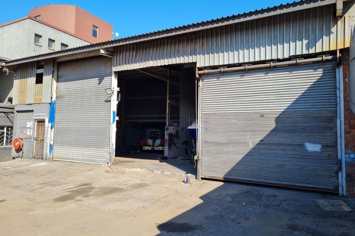 475 m2 Factory available in Jacobs  - Photo 3