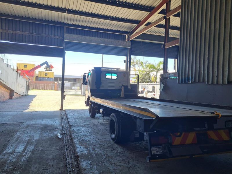 475 m2 Factory available in Jacobs  - Photo 4