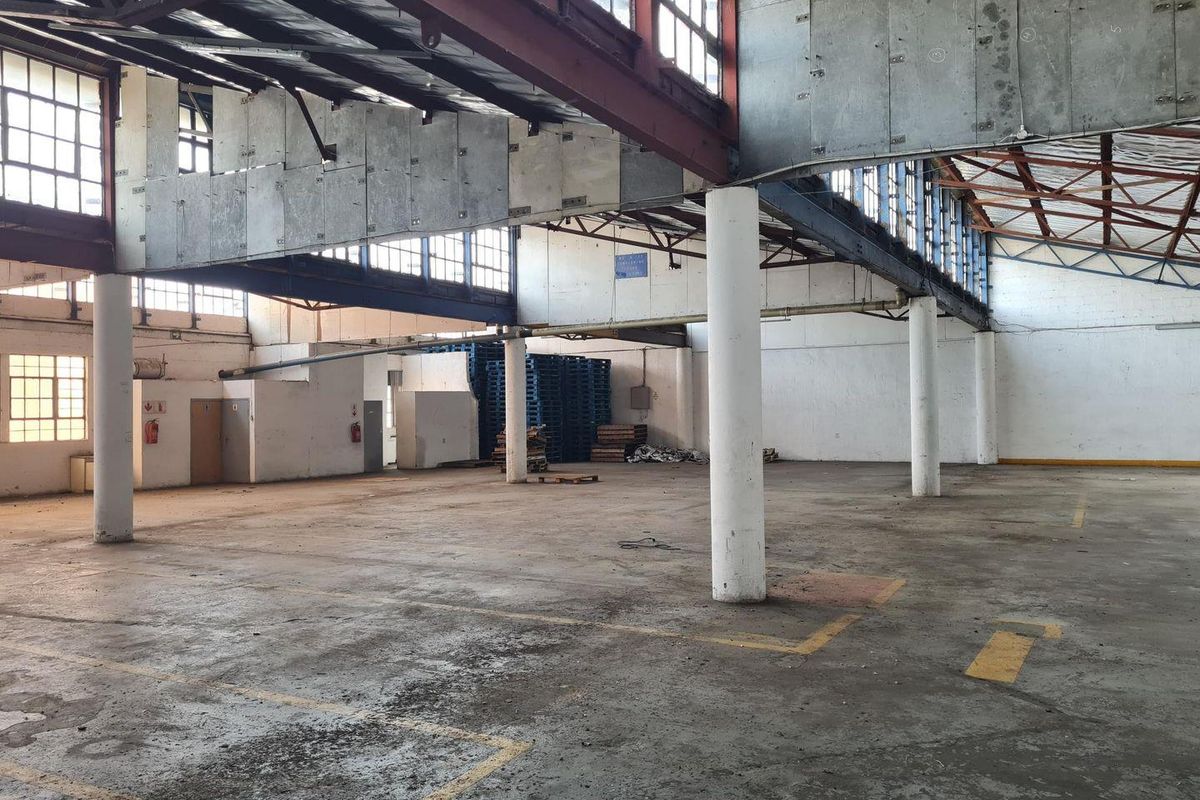 Spacious Industrial Factory in Jacobs Durban - Photo 2