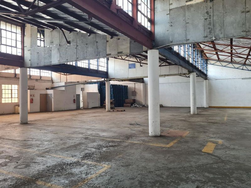 Spacious Industrial Factory in Jacobs Durban - Photo 2