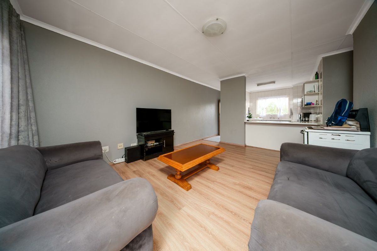 Secure Lifestyle Living with 2 Bedrooms and Private Balcony in Eden Glen - Photo 4