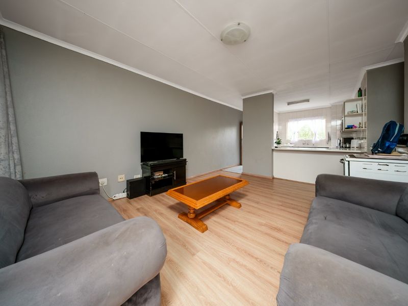 Secure Lifestyle Living with 2 Bedrooms and Private Balcony in Eden Glen - Photo 4