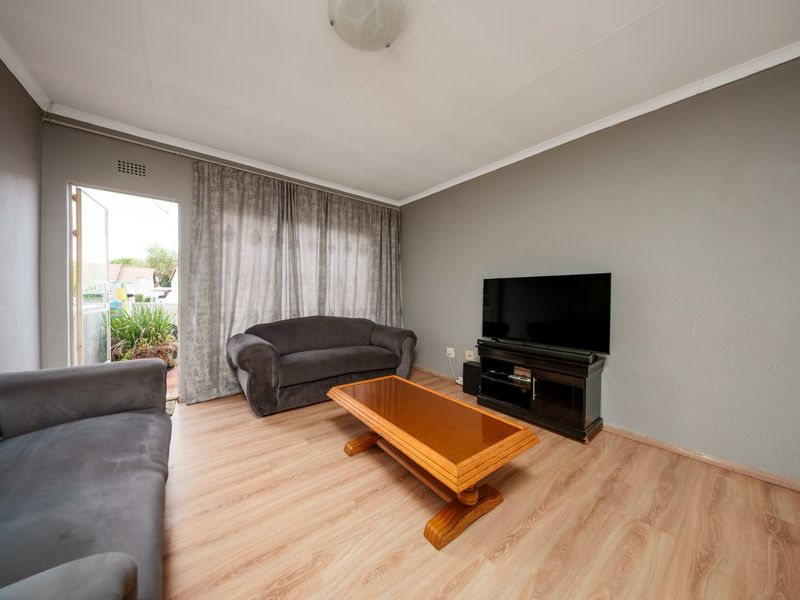 Secure Lifestyle Living with 2 Bedrooms and Private Balcony in Eden Glen - Photo 2